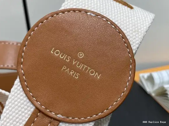 Aaa replica ru VUITTON TWIST LOUIS MM-23*17*9.5CM 0523